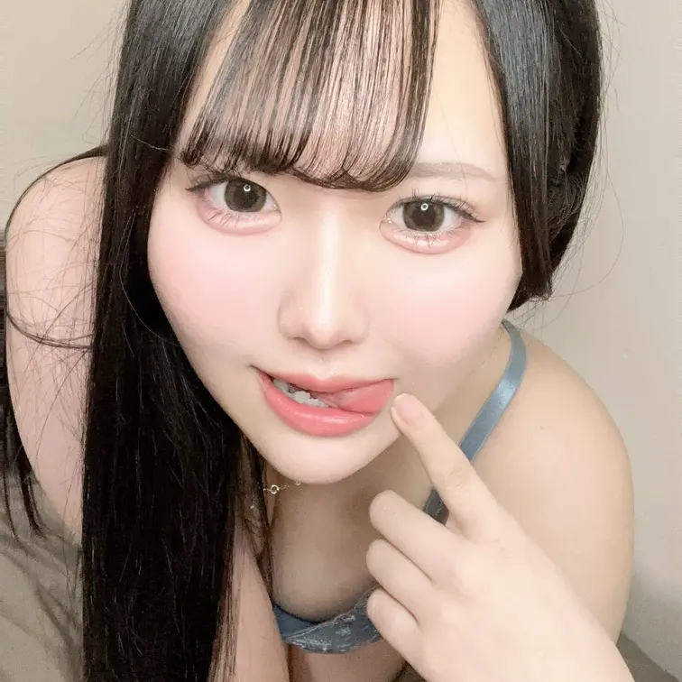 お風呂沸くまでいつも下着でゲームしちゃう🎮
下着は何色派ですか？🥹