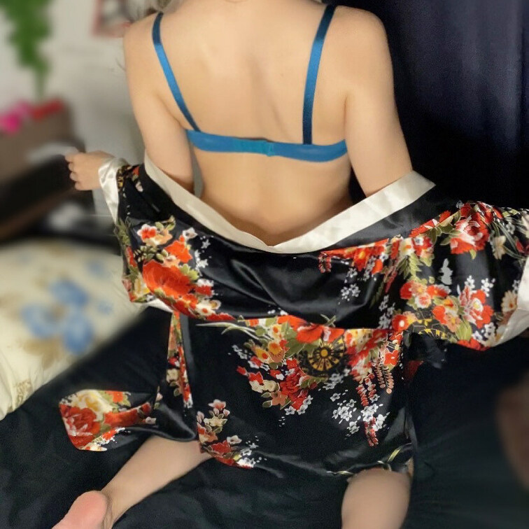 写真の加工無しは明日有料で🥰
この写真のオナ動画のフルVer.はこちら♡↓↓↓
https://myfans.j