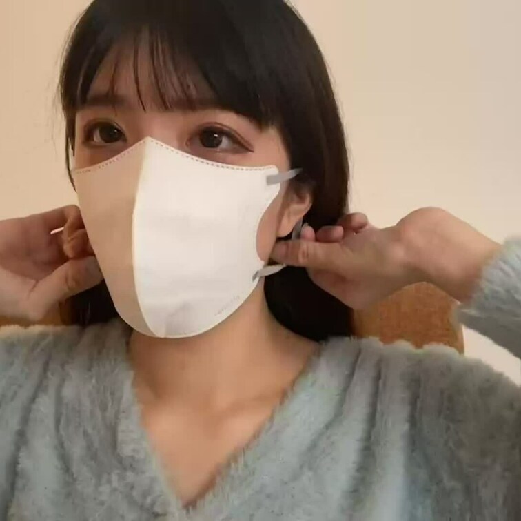 【みれい 20 歳】

みれいさんのライブ配信動画です
生配信だと、1 回の有料配信を視聴すると、おおよそ平均 5