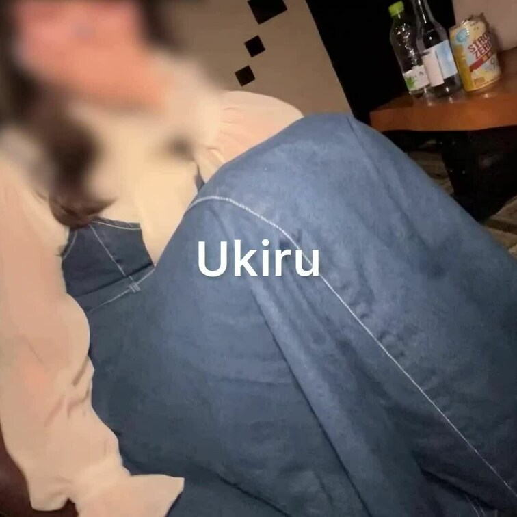 ｜コンカフェ嬢｜20｜B｜前戯→フェラ｜  

普段はお店のステージで歌って踊っているという超アイドルフェイスな色白