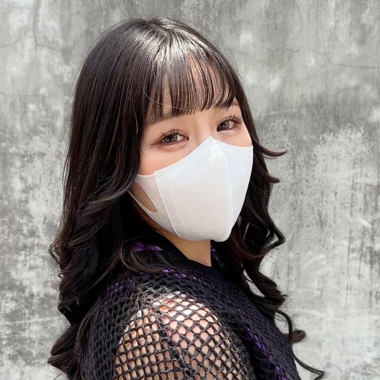 #68【HANA 21歳】
今回ストリートスナップに協力してくれたのは、ブラックコーデに紫のタンクトップで個性的なコー