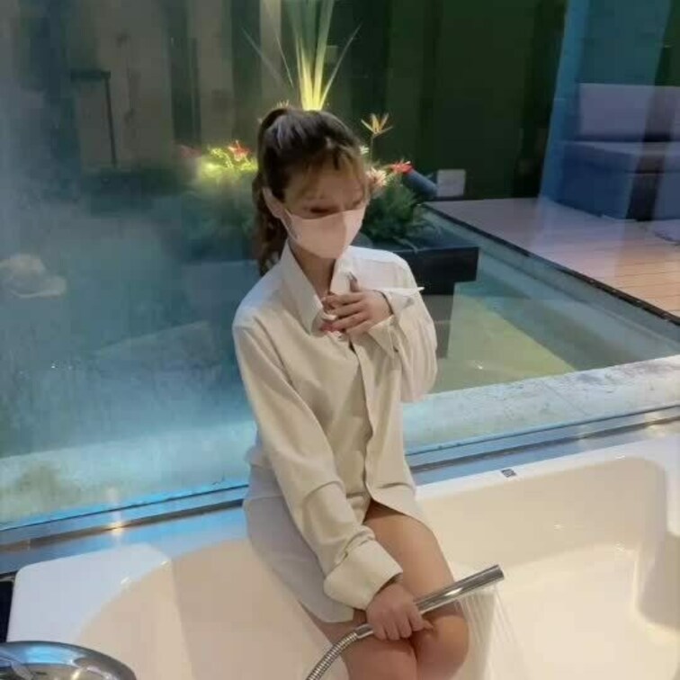 ワイシャツシャワーオナ🤍
上からバージョン❕

下着ワイシャツでシャワーオナって
エッチなもの詰め込んでみたんだ