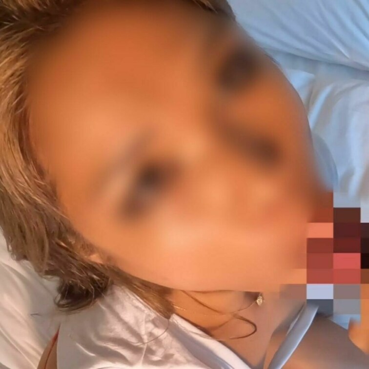 黒ギャルのフェラ！
舌ピが絶妙に絡み気持ちええ〜
