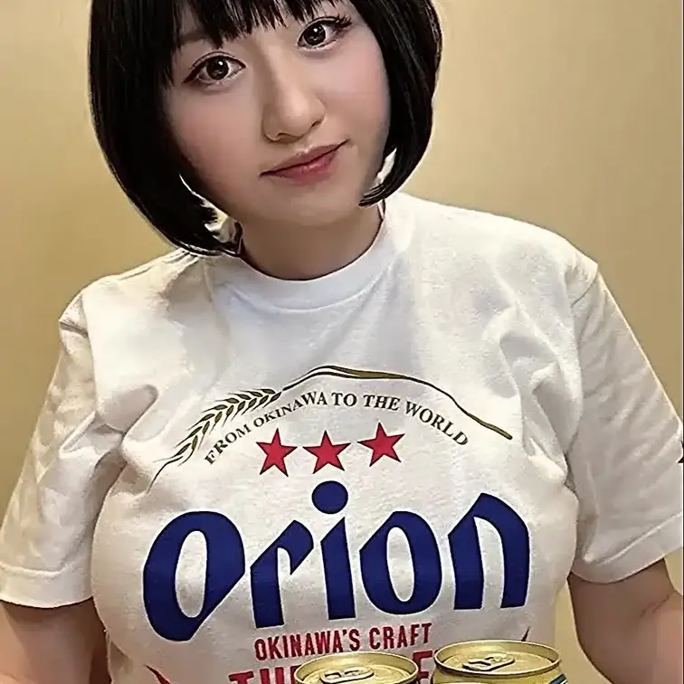 「オ〇オンビールの缶を…パイズリして…」
ビール缶を爆乳で挟んで…
