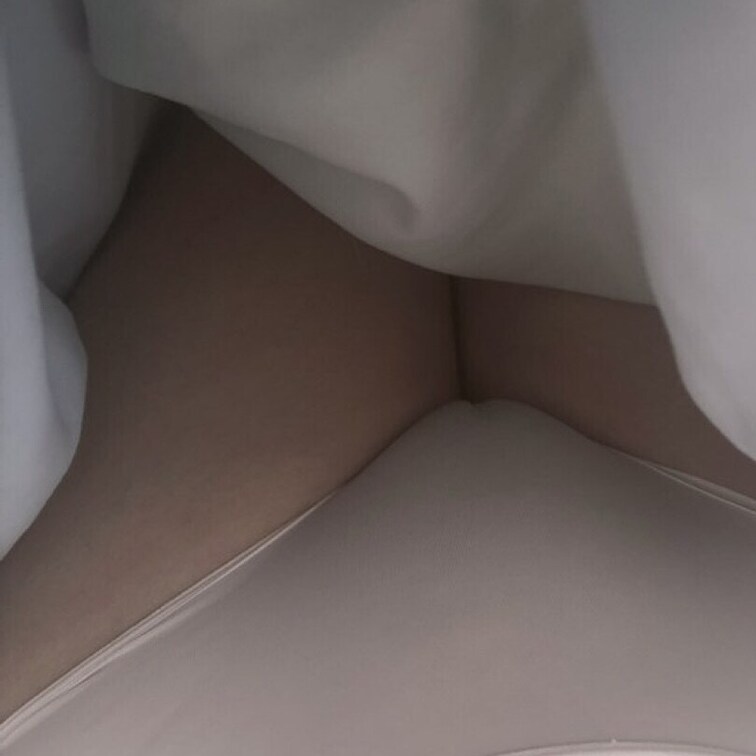 筋見えちゃう、