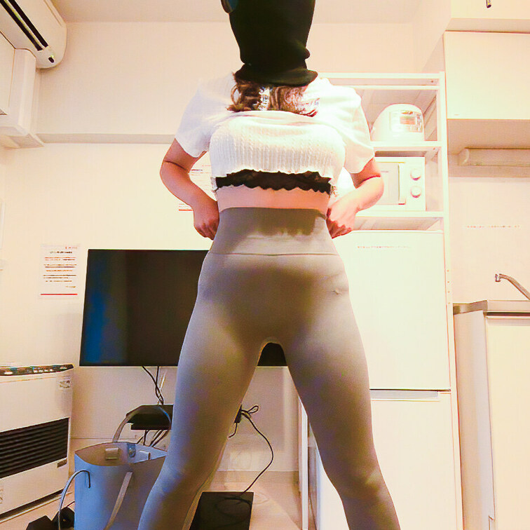 【体操】#1 ゆみちゃん
初投稿となる今回は専門学生の「ゆみちゃん」😍
巨乳でちょっぴりムチっとした脚がたま