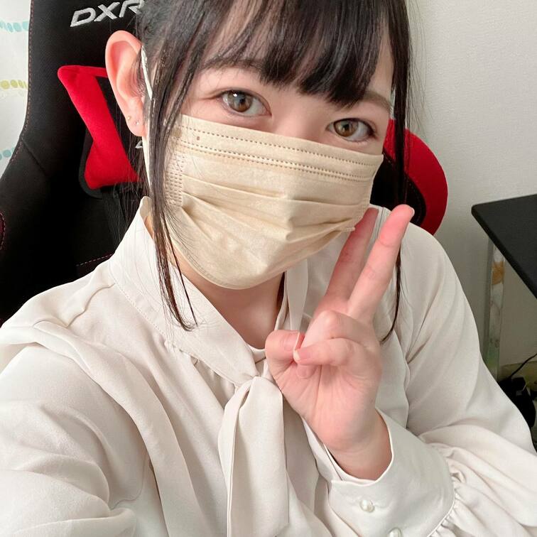 華の金曜日🌸✨

あと少しお仕事頑張ろっ！🥰

夜はえちえち動画アップするね😘💕
