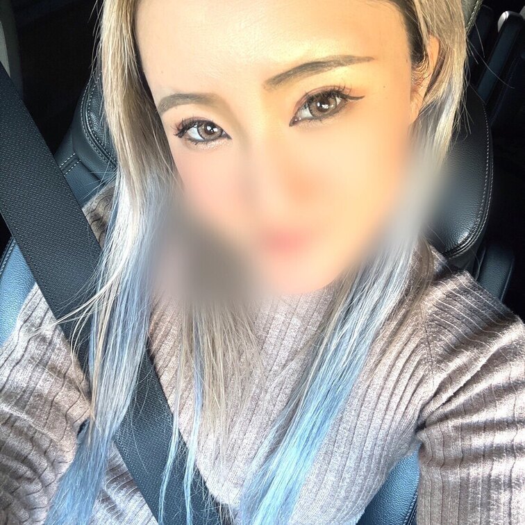 こんばんは♡見られてると思うだけで興奮して潮吹いちゃうあすかだよ❤️
副隊長の人なら分かると思うけど親衛隊の人とも