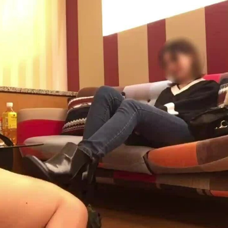 ドSな美女様に○○○、土下座し、足イラマです、、

ご主人様が満足されるまで足イラマを止めてもらえないのは本当に興奮