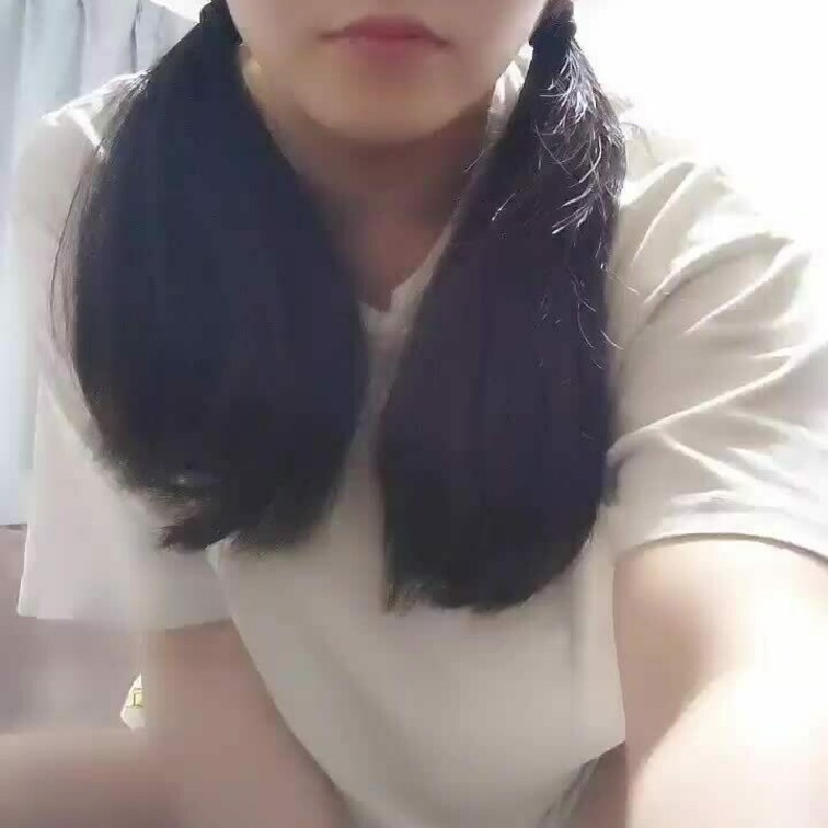 ブラとってぉっぱぃもみもみー
ぽよぽよのお腹は恥ずかしいから隠すっ
おねだりちっくです(´>∀<｀)ゝ