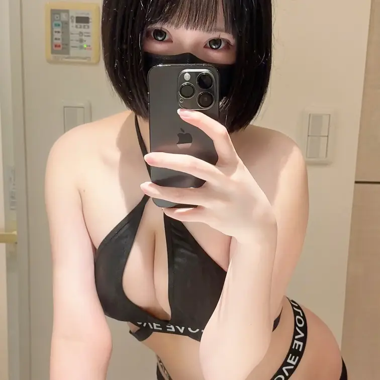 水着と思えば夏の思い出に。 ランジェリーと思えば秘密の時間に。