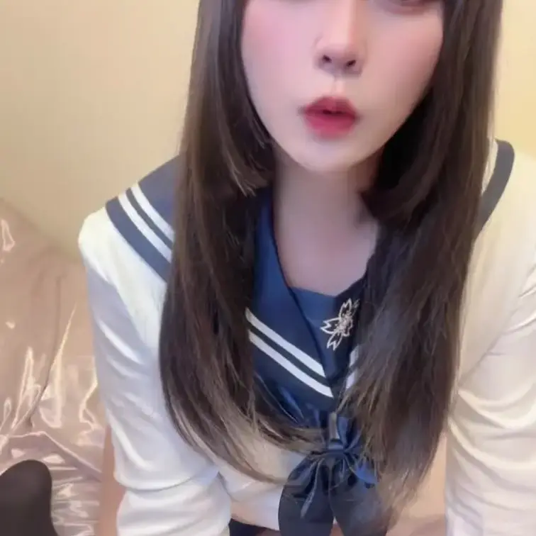 先日、私の生放送の配信にてお知らせしておりましたが、ファンの皆様からご支援いただいた衣装が残念な結果になってしまった事経