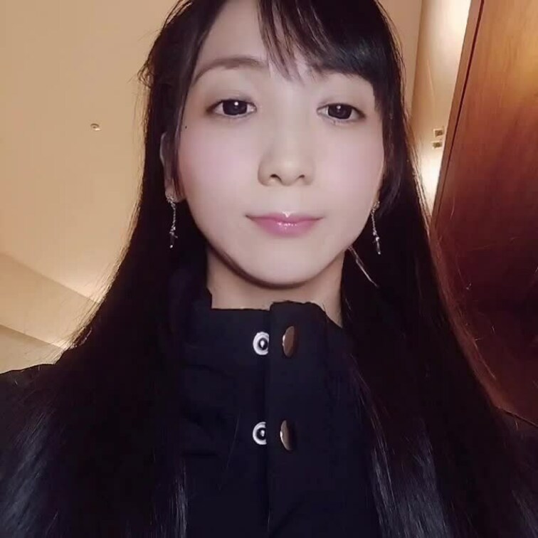 ホテルでベランダ、玄関、
お外の○○○で露出♥