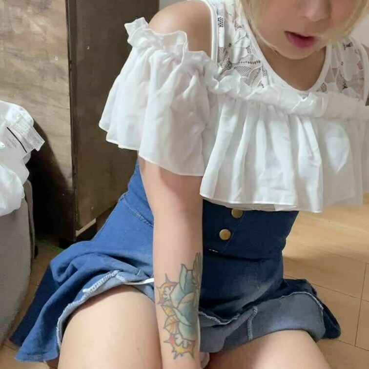 ガチイキ♡♡特別に見て良いよ♡♡


部屋の窓空いてた……

ご近所さんに聞こえたかな……？((((；ﾟДﾟ)