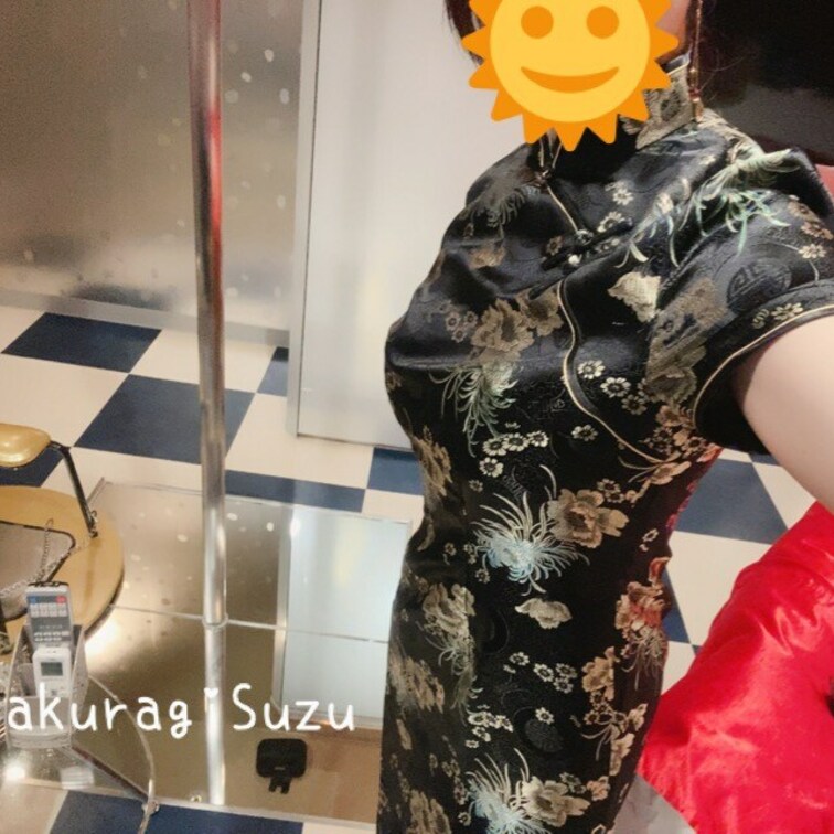 チャイナ服でSM

しました。

SMは非日常なのでいつもと違う服装の方が気持ちがアガって楽しめます❤️

