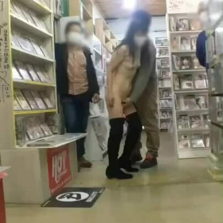 レンタルビデオ店-16-

近い方で…デートに参加されたい方は大歓迎です。
夏夜に触れながらシコシコOKです。
