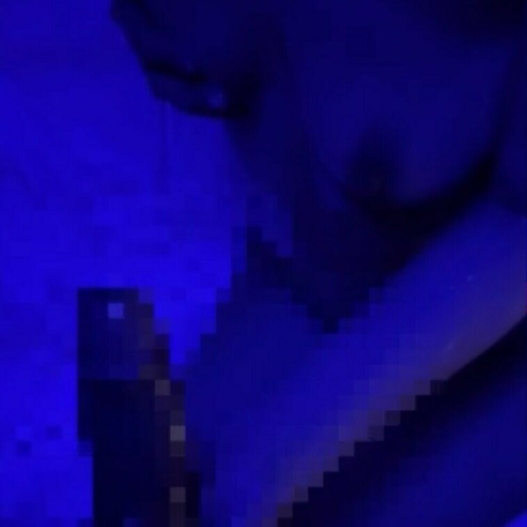 テカテカきらピカりおち◯ぽ笑　
てかてかスレンダー女体　
SNSで出会った美人素人モデル 