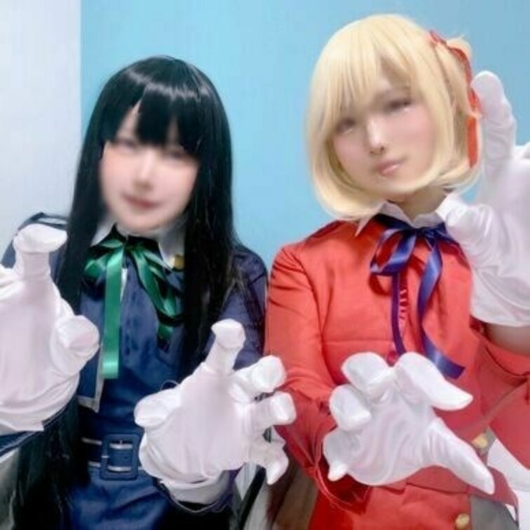 リコ○ココスのガチ百合レイヤー二人に囲まれ成敗される！【前編】

ガチ百合のコスプレイヤー2人に頼み込んで、リ○リス