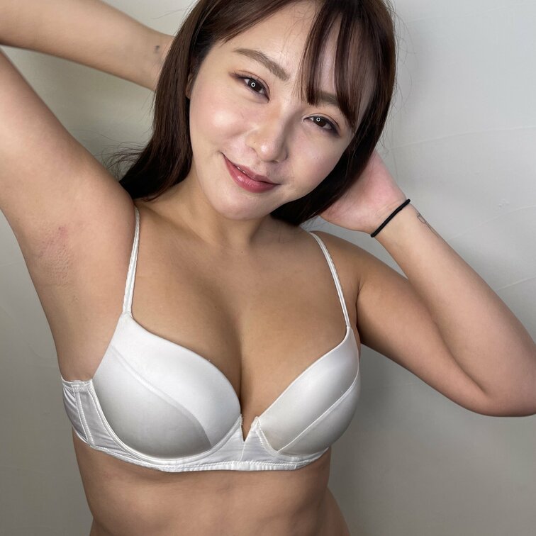 てんちむちゃんの生々しい動画(2:26)！

ワキはチラ見してくれました！ありがとう！😍

他の動画のように"が