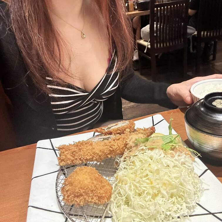 今日のお昼はトンカツでしたー❤️