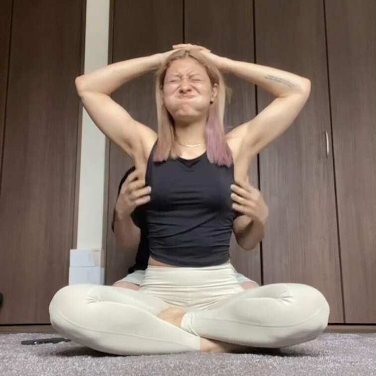 皆様いつもご購入ありがとうございます☺️
今回のくすぐり動画はこちらです👍

是非見てあげてくださいね(  ˆОˆ