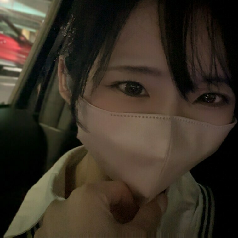仕事終わり駐車場
説明文：会社から帰ってくる途中で・・・
ちょっと我慢できず駐車場で