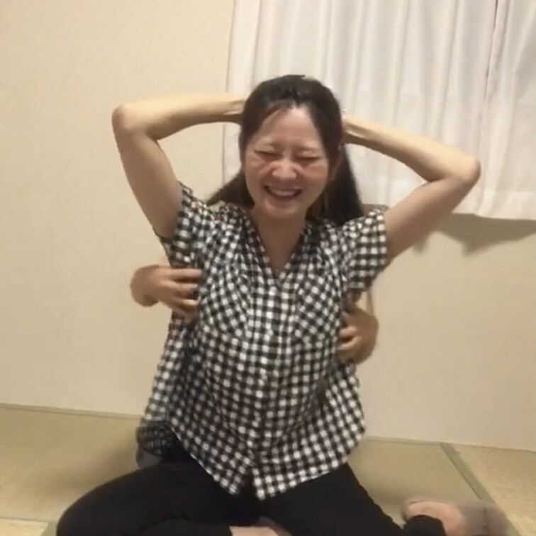 皆様いつもご購入ありがとうございます☺️
今回のくすぐり動画はこちらです👍

是非見てあげてくださいね(  ˆОˆ