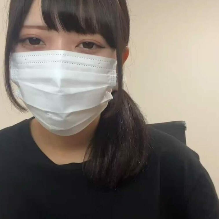 【りん 18 歳】

りんさんのライブ配信動画です
生配信 だと、1 回の有料配信を視聴すると、おおよそ平均 5,