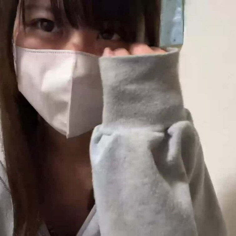 【あいり 19 歳】

あいりさんのライブ配信動画です
生配信 だと、1 回の有料配信を視聴すると、おおよそ平均 