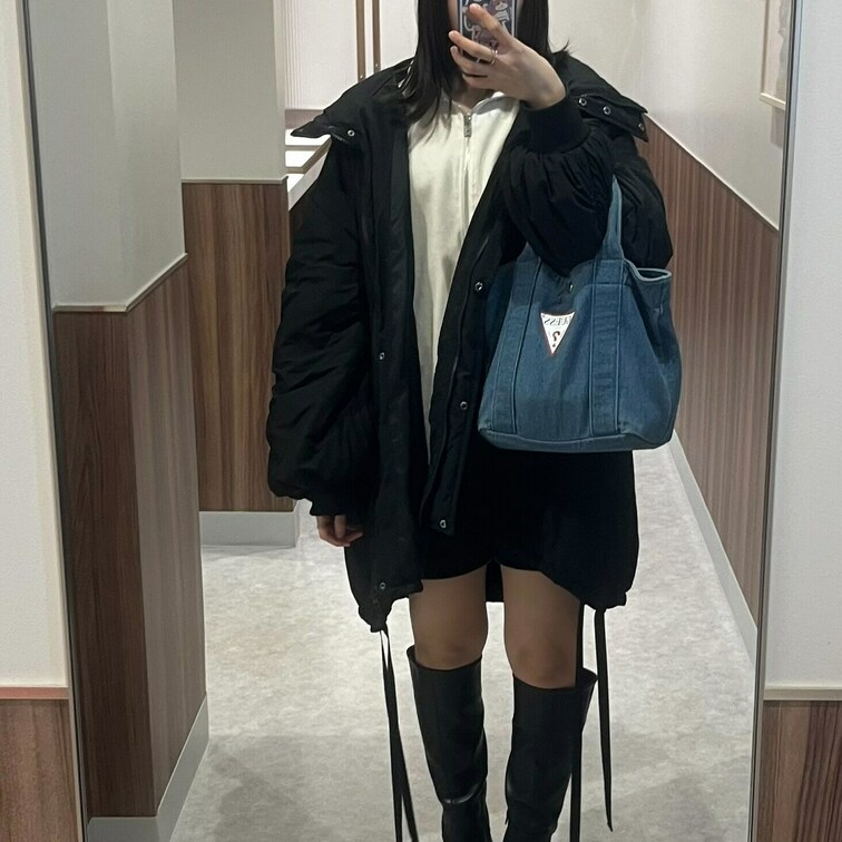 生足ノーパンでいけないことしにお出かけ❤️
こんな先生嫌いですか?