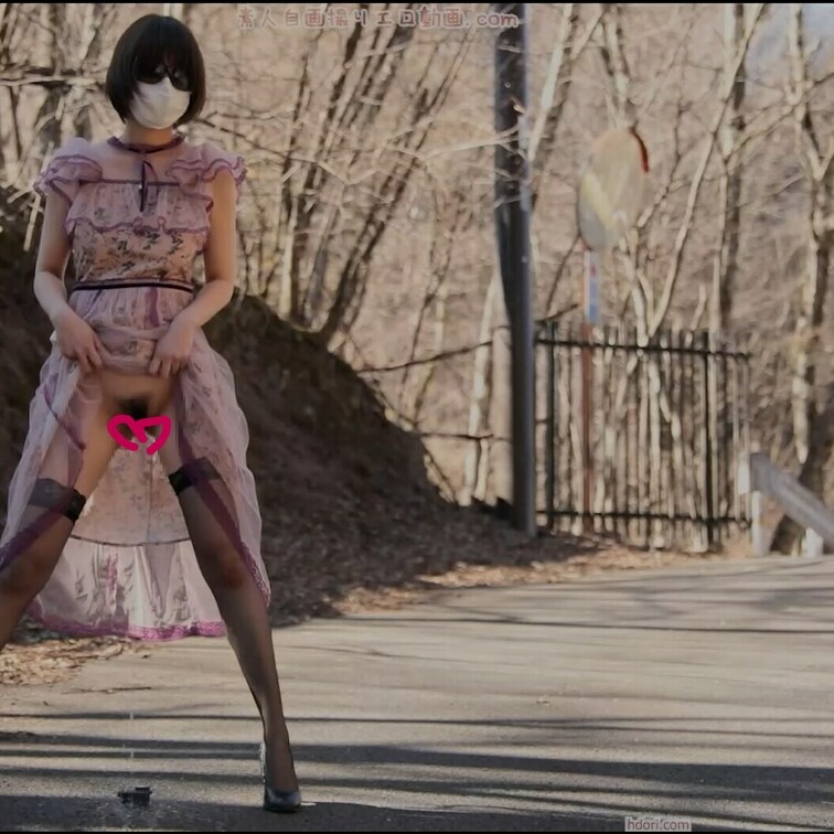 黒のニーハイストッキング履いて下半身だけ裸でおしっこしました
好きなおしっこ動画があったら撮影するのでコメントで教えて