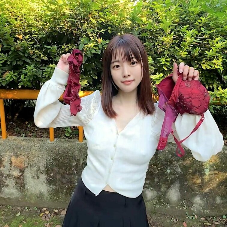 Youtubeに投稿したけど消されちゃった動画です。

これから色々投稿してくね💕