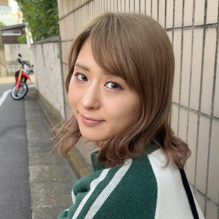 #214【KAEDE 23歳】
今回ストリートスナップに協力してくれたのは、イケてるお○○○さん感抜群のKAEDEちゃ