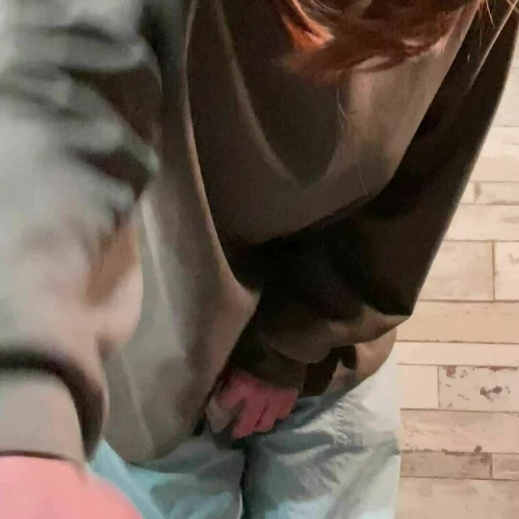 服を着たままおなにー🥰

