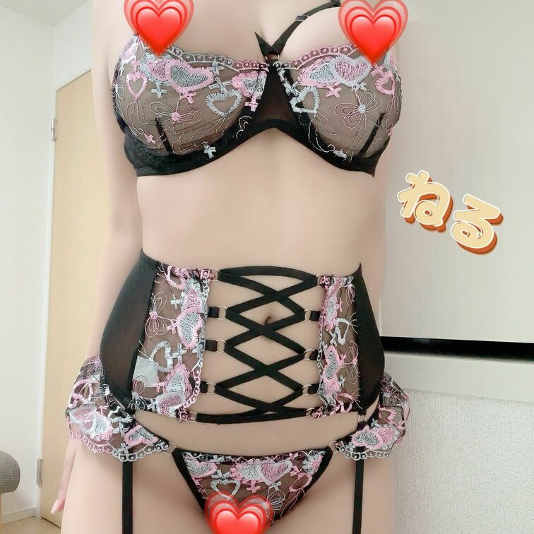 KカップがMサイズのすけすけランジェリーを着ました🍼