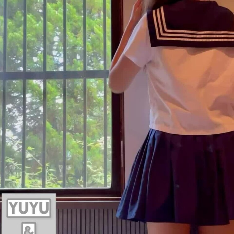 主婦×セーラー服
みんなで見学会しませんか？w