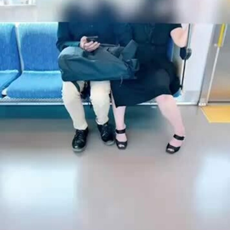 電車でお出かけ︎💕︎2