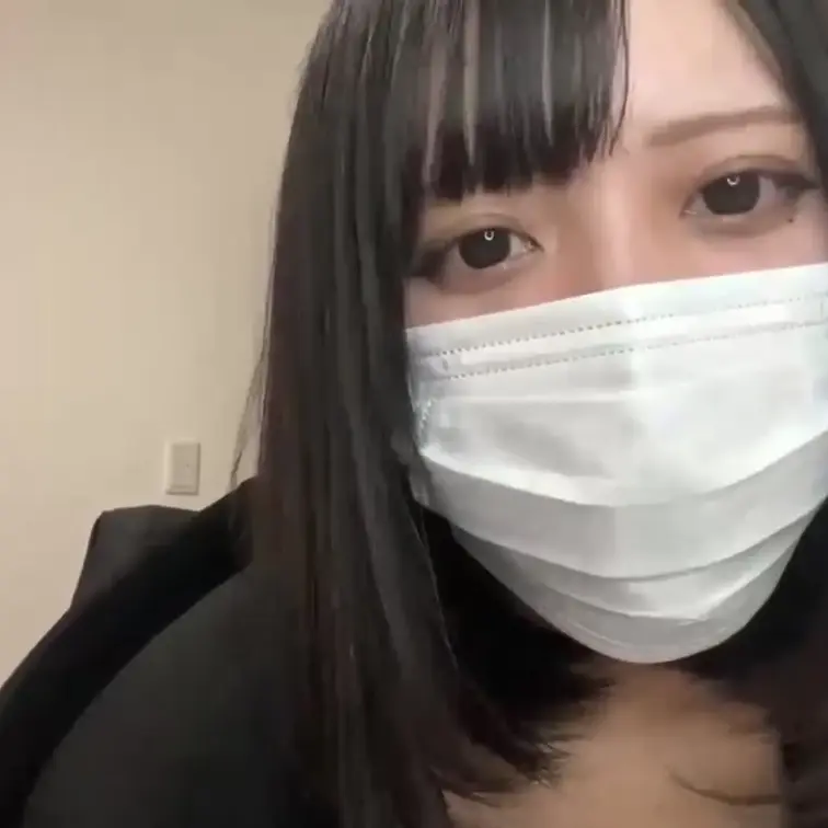 【りん 19 歳】

りんさんのライブ配信動画です
生ライブ配信だと、1 回の有料配信を視聴すると、おおよそ平均 