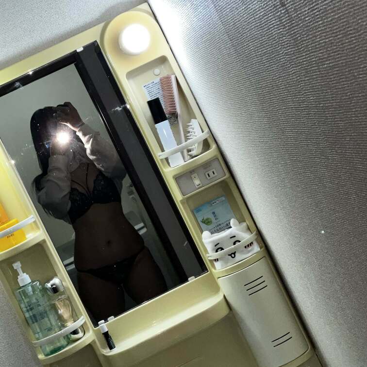 無駄紐🥺

好き？嫌い？