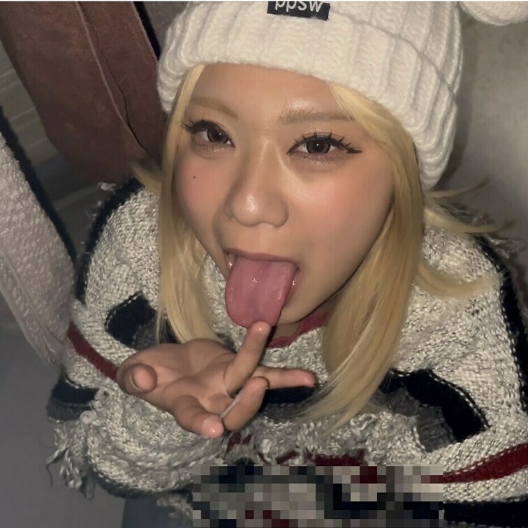 ♡寒いのにちんちん立ってんの?♡
仲良く洗濯一緒に干してたのに
なんでムラムラしてるの〜?
ちょっとおちんちん