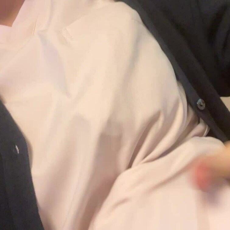 朝撮ったやつの長いバージョン🥺💓
妊娠してからおっぱいの成長が早い...🥺💓