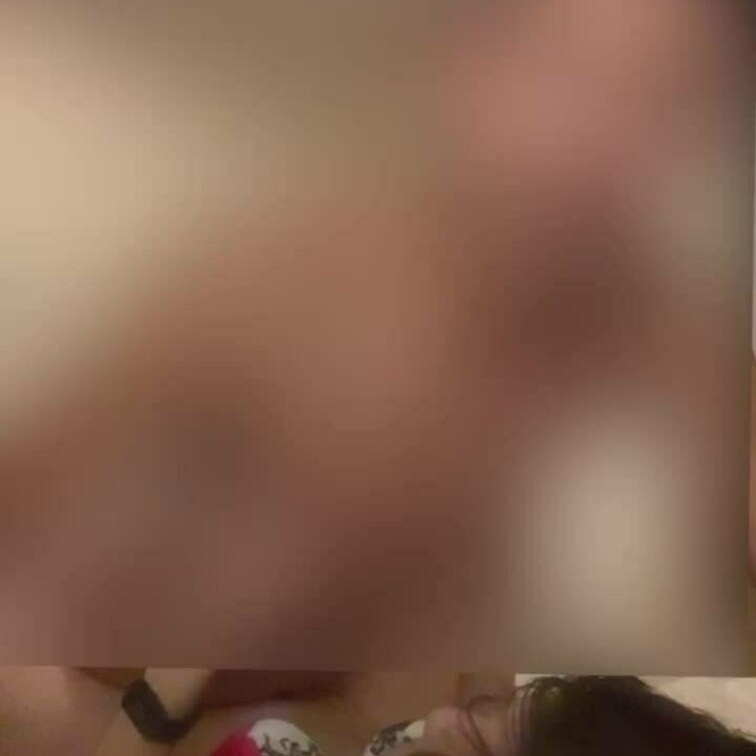 49歳 美魔女人妻　正常位　潮吹き
