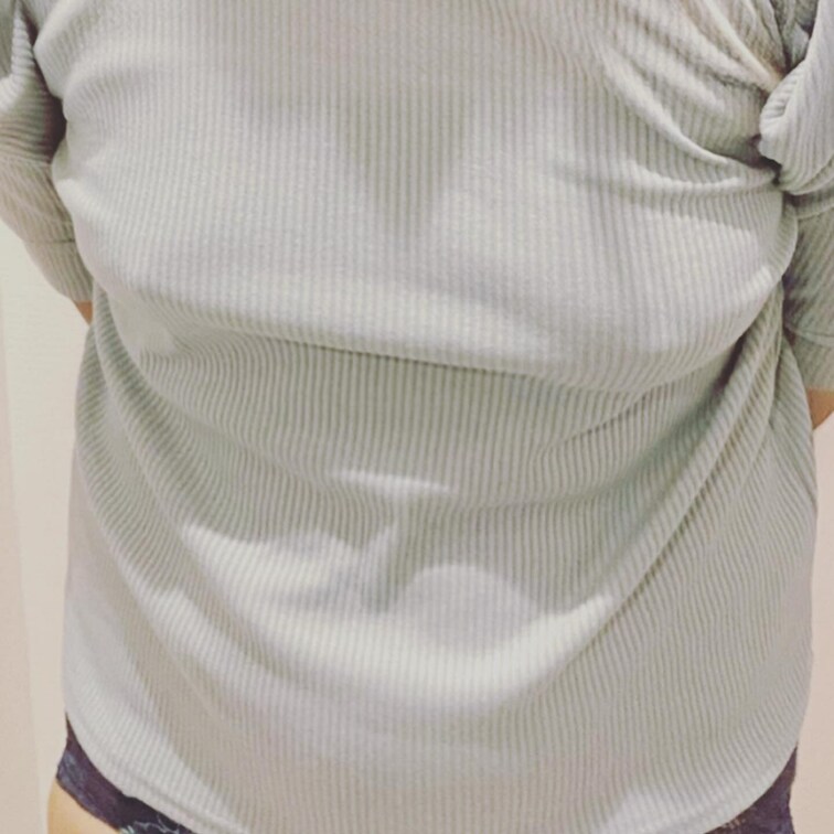 今日は乳首ポッチにパンチラです♡
脱いでるのはファンクラブに載せました

#ノーブラ #ノーブラなう #ノープラ 