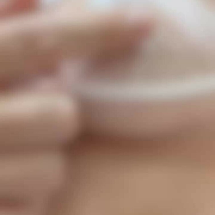 誰かにちくび触られたら…って考えながら触るとより感じちゃいます😍