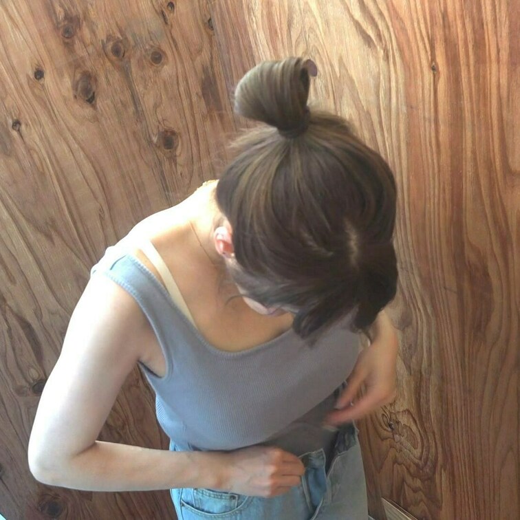ちょい見せ。本編は単品購入から→
某海水浴場01　美爆乳ギャル/極上美乳輪とパイパン




・本商品に登場