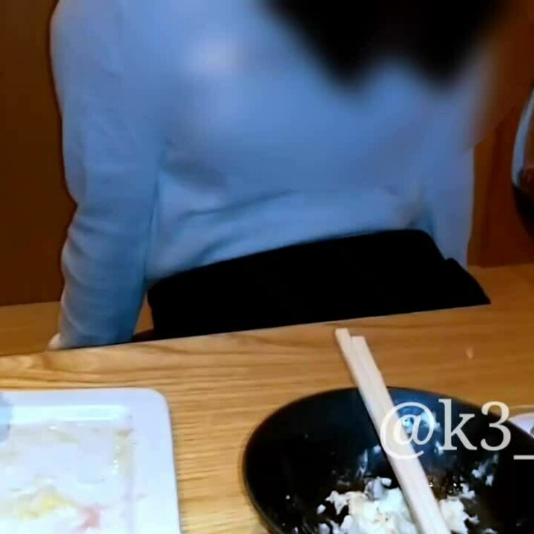 Xに載せた動画の長めのバージョン
すぐ隣で懇親会をやっている居○○○屋で遠隔バイブで遊んでみました😂
声が出るのを我