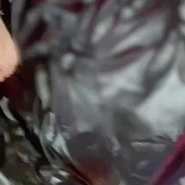 単独さんに撮影してもらっているので画像が揺れますがかなりエロいタイミングです。
カメラマンさんも上に下にエロすぎてどち