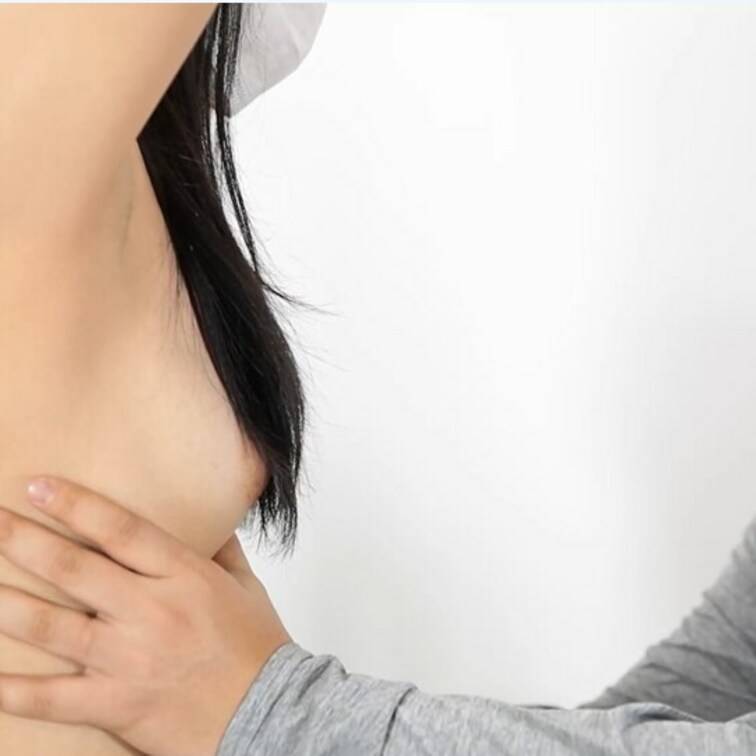 そろそろ撮影にも慣れてきたと思い、男女とのペア撮影を計画するも、
知らない男性に体触られるのは嫌と言い、ご機嫌斜めにな