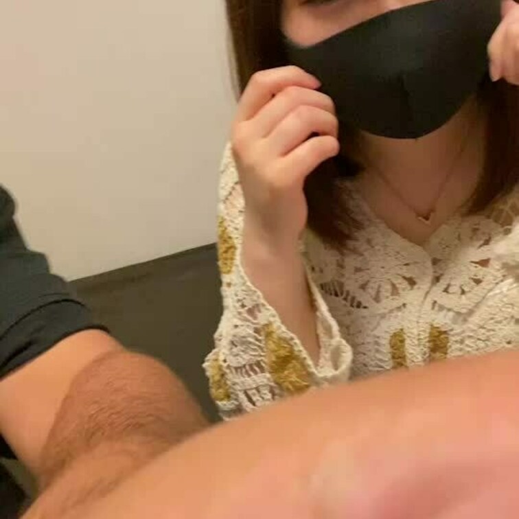 昨日アップしたなみちゃんとのハメ撮りは見ていただけましたか！？

ここから見られますのでぜひ！
https://m