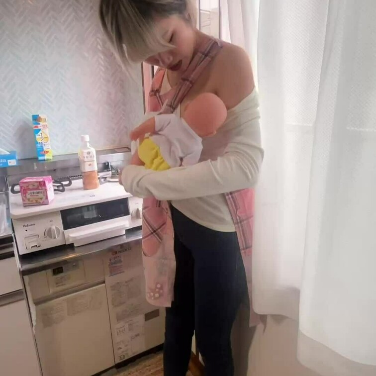 お昼寝前の授乳タイム💤💕
ちゅっちゅ吸ってる姿がかわいいｗ✨